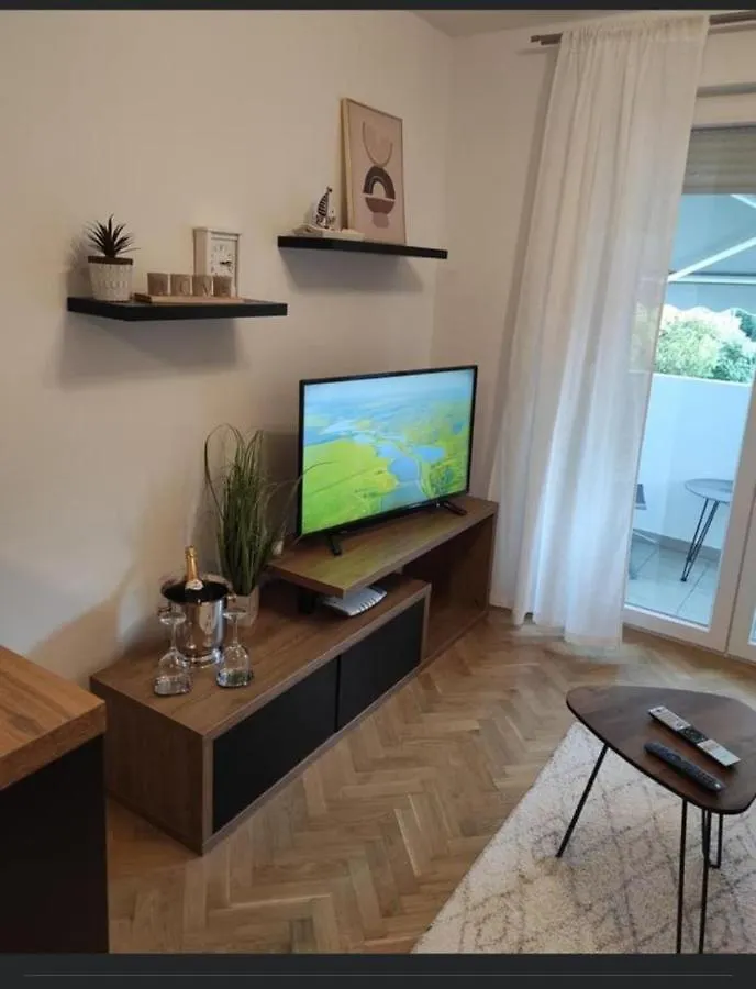 Dea Apartman Fiume 0*,